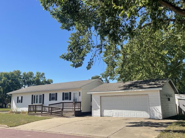 273 E Morgan Street, Tracy, MN 56175