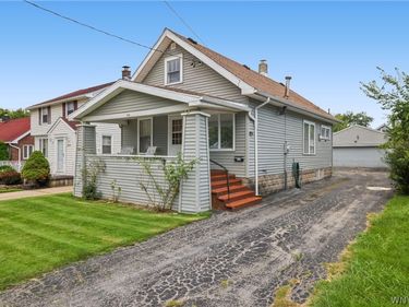 3830 Deveaux Street , Niagara Falls, NY 14305