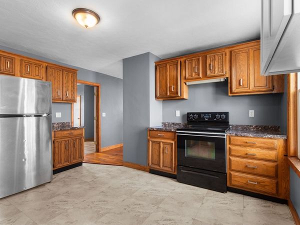 3 Church Ave, Unit 2, Taunton, MA 02780