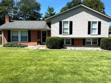 8872 OLDE MILL RUN, MANASSAS, VA 20110