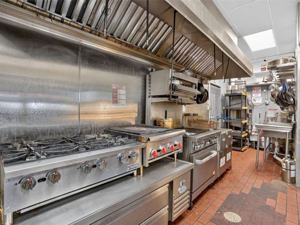 Turnkey Restaurant For Sale in Hialeah Fully Equip, Hialeah, FL 33012