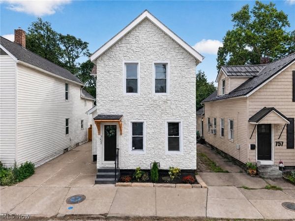 753 Brayton Avenue , Cleveland, OH 44113