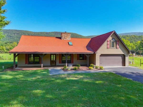 3672 /3662 Old Catawba RD, Salem, VA 24153