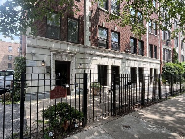 5135 S Kenwood Avenue , Unit 406, Chicago, IL 60615