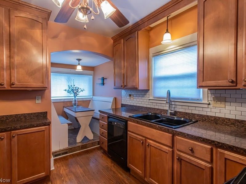 1218 Perkinswood Boulevard, Warren, OH 44484 Photo 12