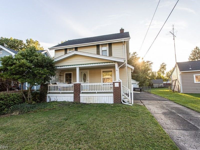 1218 Perkinswood Boulevard, Warren, OH 44484 Photo 2