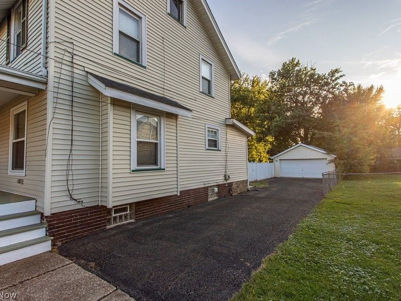 1218 Perkinswood Boulevard, Warren, OH 44484 Photo 3