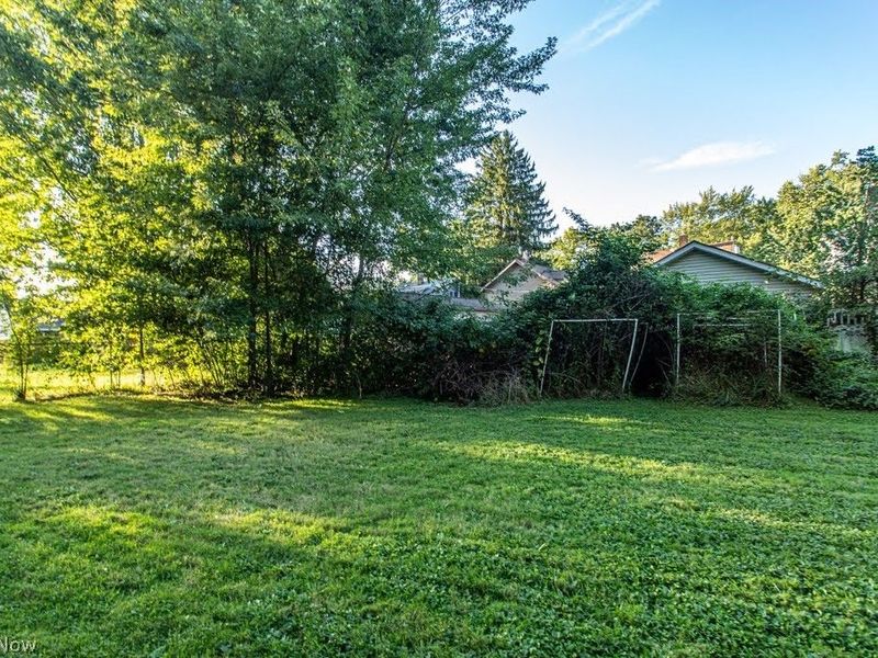 1218 Perkinswood Boulevard, Warren, OH 44484 Photo 38