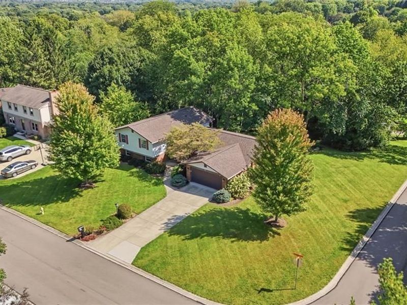 3888 Frostwood Drive, Beavercreek, OH 45430 Photo 4