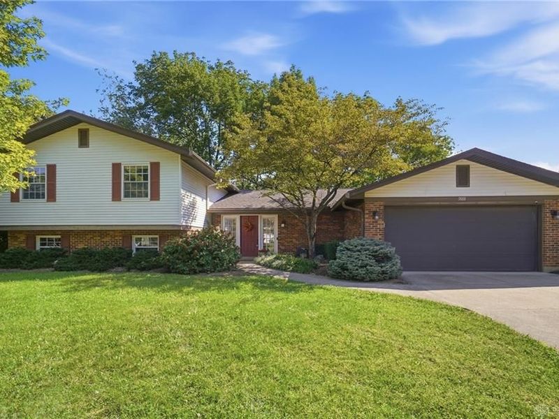 3888 Frostwood Drive, Beavercreek, OH 45430 Photo 5