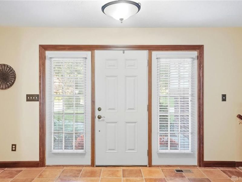 3888 Frostwood Drive, Beavercreek, OH 45430 Photo 8