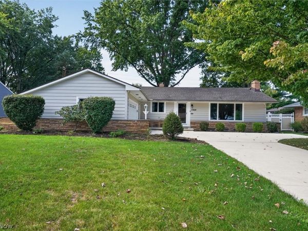 15847 Galemore Drive , Middleburg Heights, OH 44130