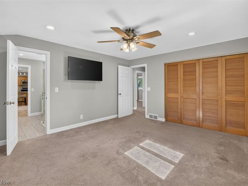 15847 Galemore Drive, Middleburg Heights, OH 44130 Photo 18