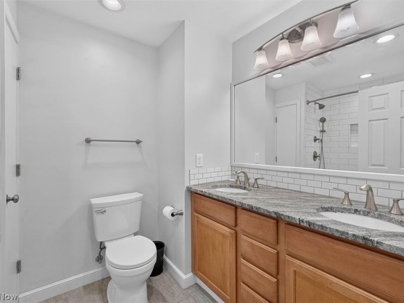15847 Galemore Drive, Middleburg Heights, OH 44130 Photo 24