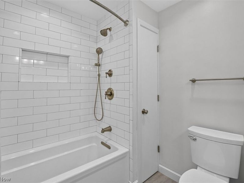 15847 Galemore Drive, Middleburg Heights, OH 44130 Photo 25