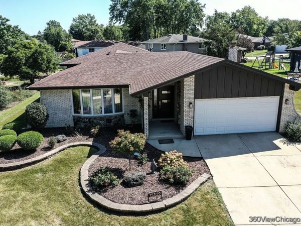 15329 Sunset Ridge Drive , Orland Park, IL 60462