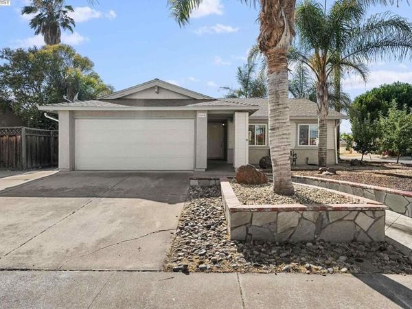 1694 Arrowhead Avenue , Livermore, CA 94551