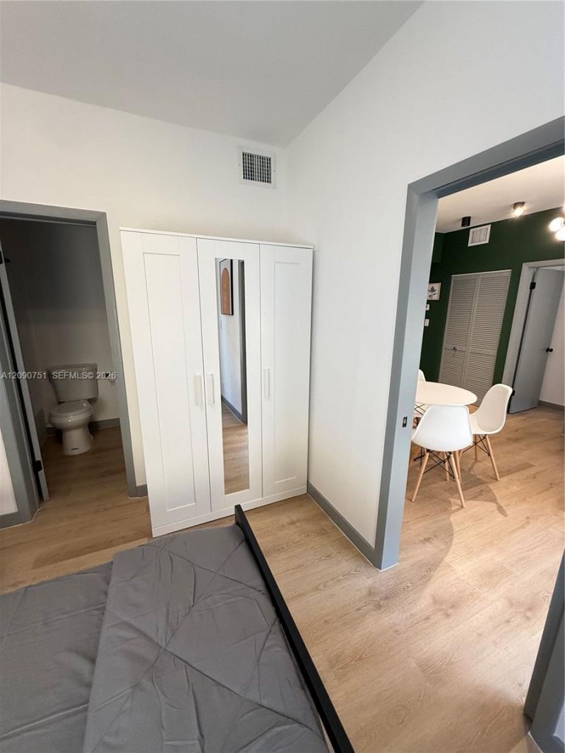 1320 Drexel Ave , Unit 302, Miami Beach, FL 33139 Photo