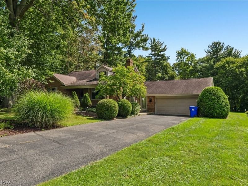 2965 Howell Drive, Poland, OH 44514 Photo 2