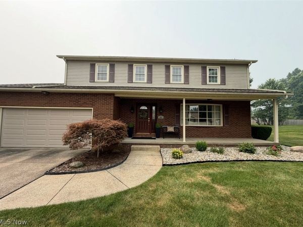 802 Penn Wood Drive, Tallmadge, OH 44278