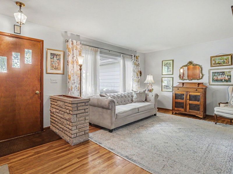 320 Peggy Lane, Ashville, OH 43103 Photo 7