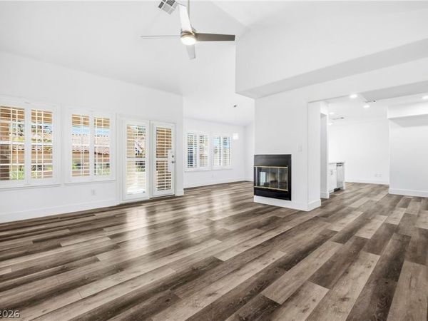 1904 Bradbury Circle, Las Vegas, NV 89128