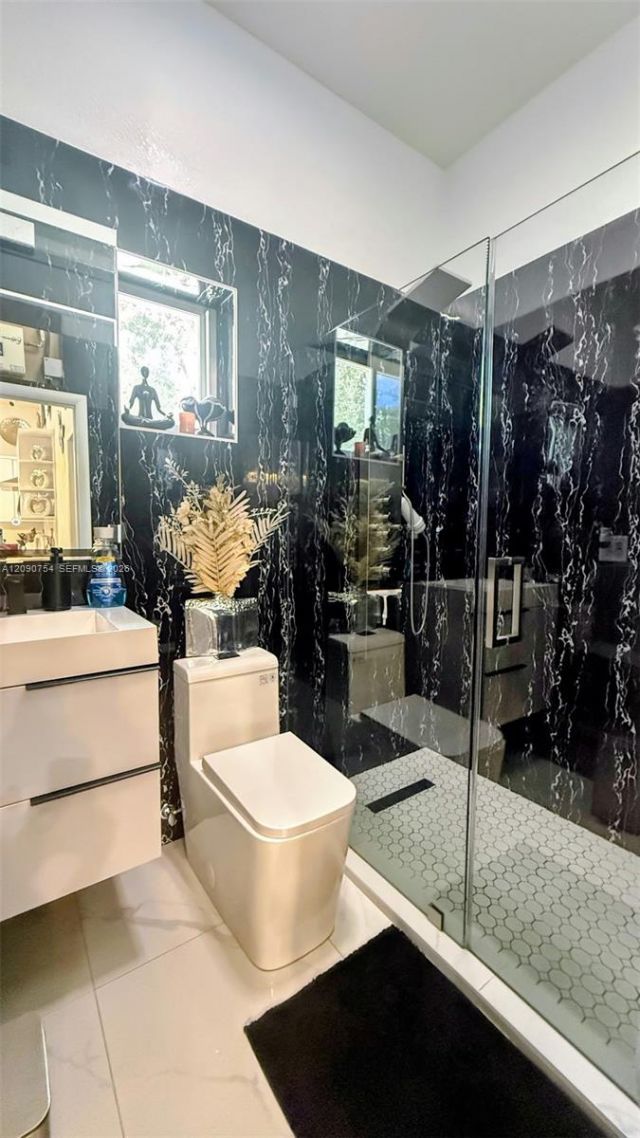 1560 NW 124th St , North Miami, FL 33167 Photo