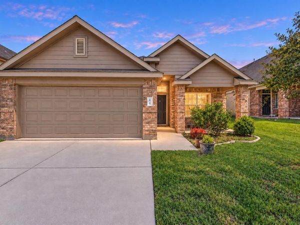 1429 Tall Pine Way , Fort Worth, TX 76112