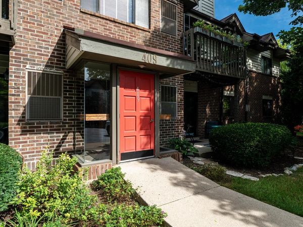 409 N Main STREET, Unit B, Thiensville, WI 53092