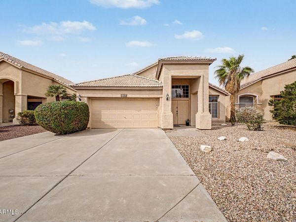 1892 E ERIE Street, Chandler, AZ 85225