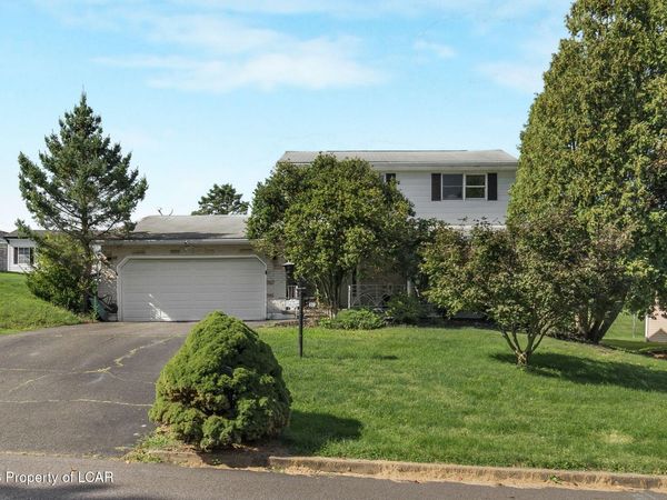 606 E Grove Street, Nanticoke, PA 18634