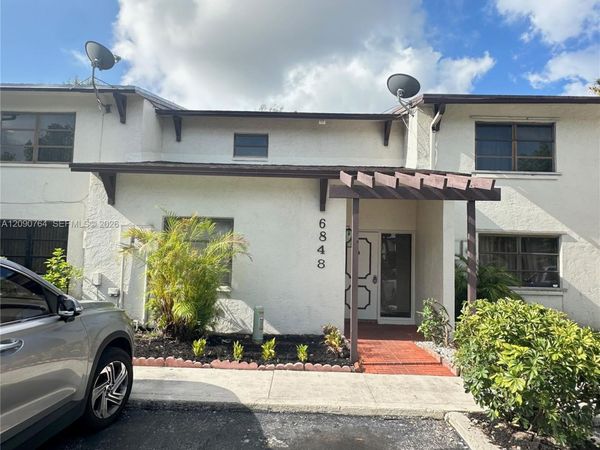 6848 SW 37th St , Unit 10-D, Miramar, FL 33023