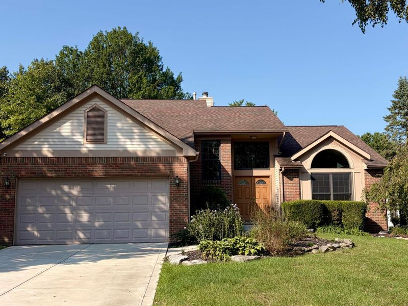394 Meadow View Drive, Powell, OH 43065 Photo 1