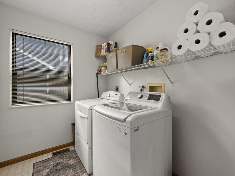 394 Meadow View Drive, Powell, OH 43065 Photo 19
