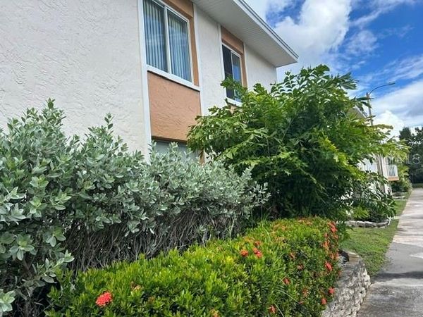 9940 7TH WAY N, Unit 201, ST PETERSBURG, FL 33702