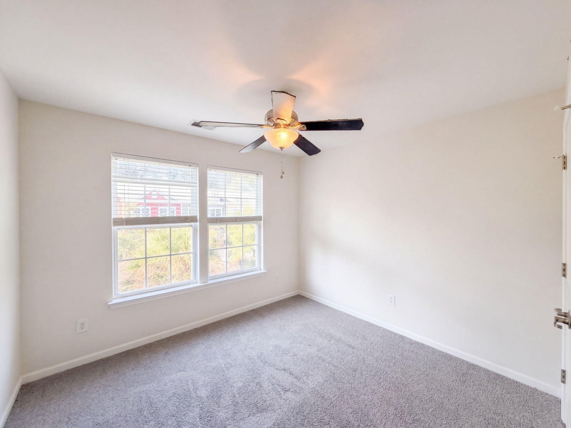 9004 Parlor Drive Photo 11