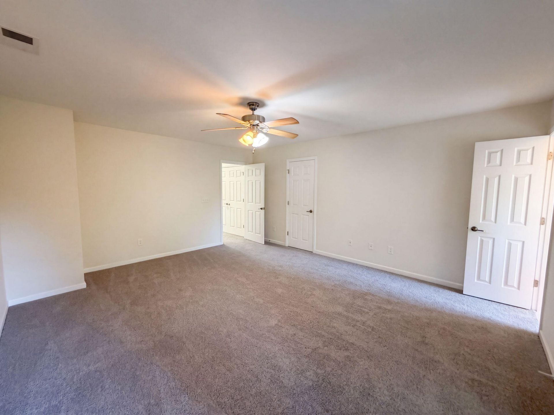 9004 Parlor Drive Photo 14