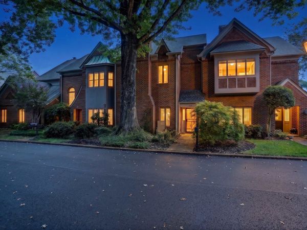 498 E RACQUET CLUB PL E, Memphis, TN 38117