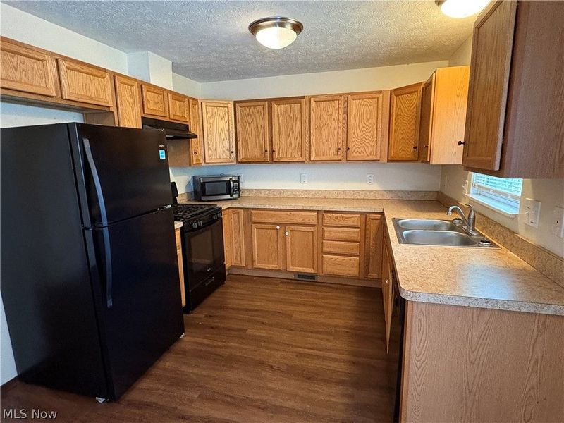 7310 Colfax Road, Cleveland, OH 44104 Photo 3