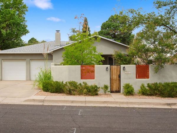 1009 Adams Street SE, Albuquerque, NM 87108