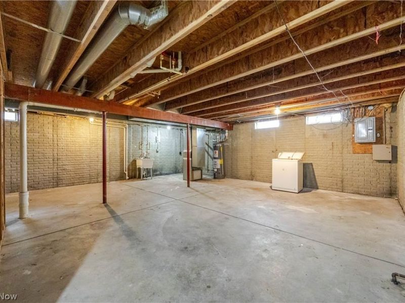 1404 Lakeview Road, Cleveland, OH 44112 Photo 20