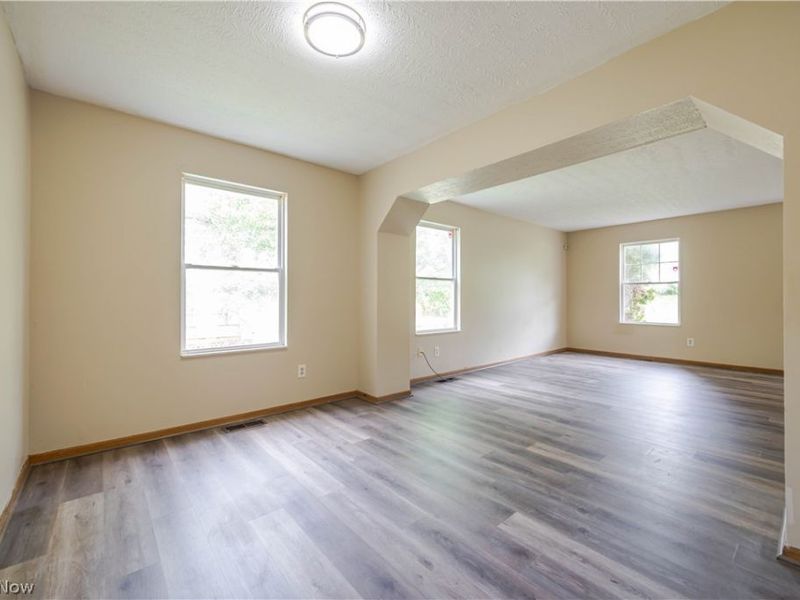 1404 Lakeview Road, Cleveland, OH 44112 Photo 7