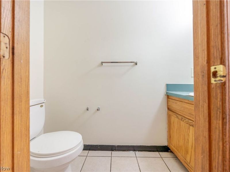 1404 Lakeview Road, Cleveland, OH 44112 Photo 9