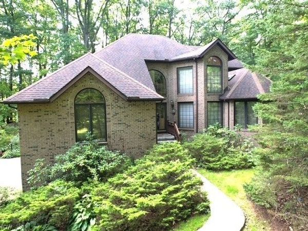 12527 Concord Hambden Road , Chardon, OH 44024