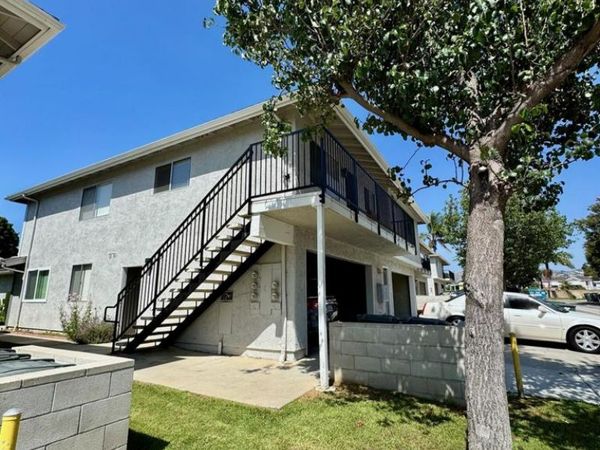 1136 Acadia Place, Unit 4, Ventura, CA 93003