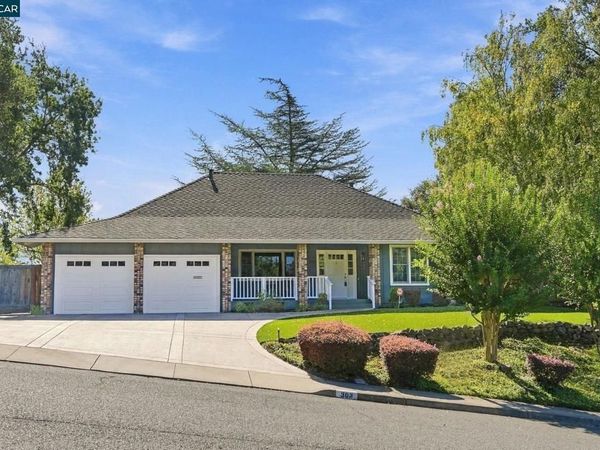 303 Calle La Mesa , Moraga, CA 94556
