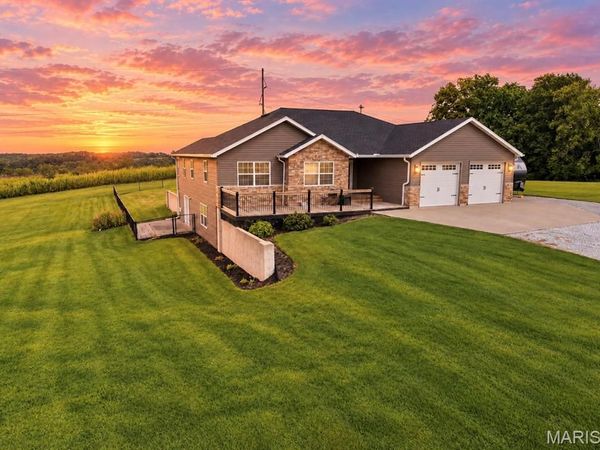 54370 Johnny Trail, Hannibal, MO 63459