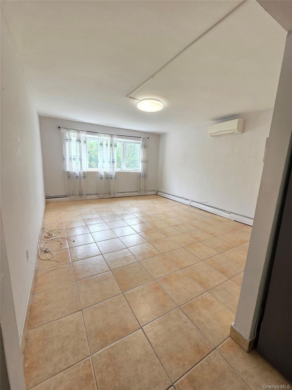 867 Kinsella Street, Unit 2, Bronx, NY 10462 Main Photo