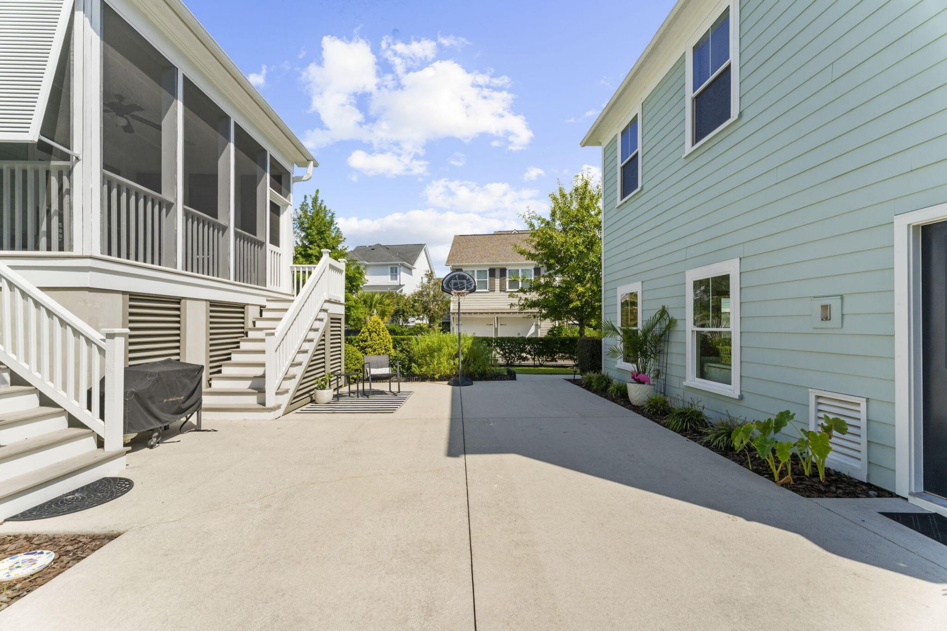 1432 Willtown Street Photo 48