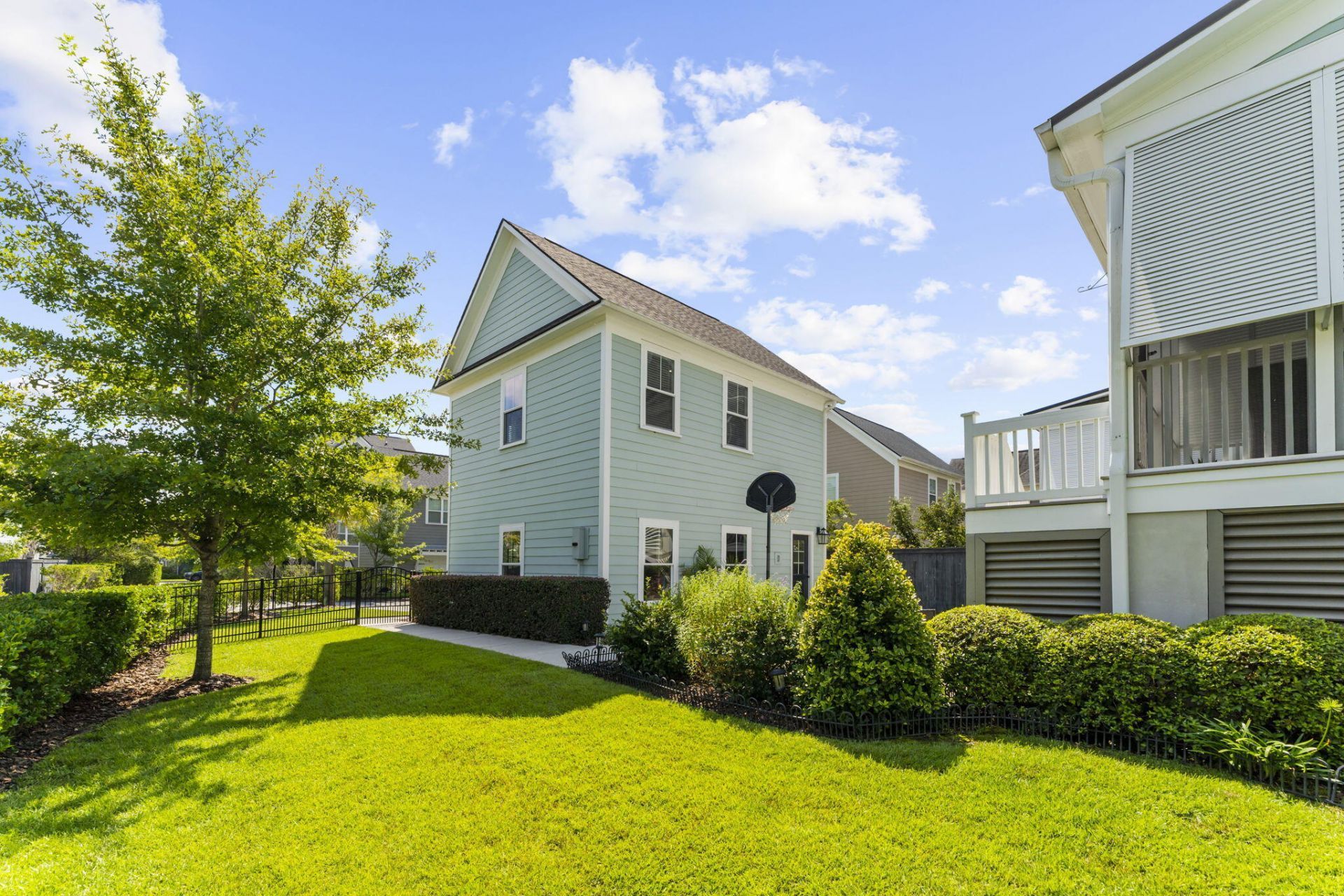 1432 Willtown Street Photo 50